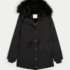 Parka med imiteret pelsfor Parka med imiteret pelsfor