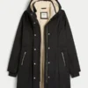 Parka med imiteret pelsfor Parka med imiteret pelsfor