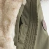 Parka med imiteret pelsfor Parka med imiteret pelsfor