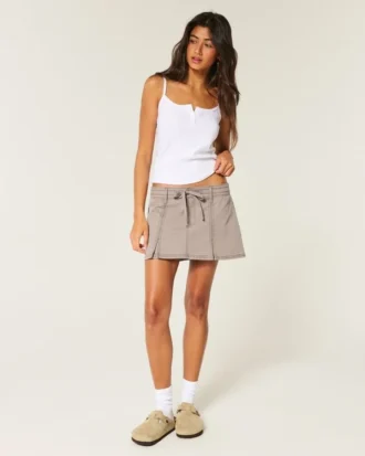 Plisseret miniskirt