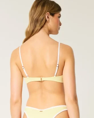 Ribbet bikini-top med bøjle