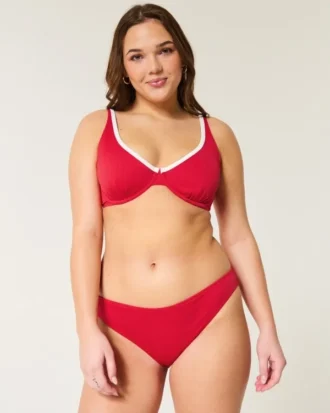 Ribbet bikinitrusser