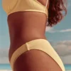 Ribbet bikinitrusser