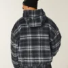 Skaterjakke med hætte i ternet flannel Skaterjakke med hætte i ternet flannel