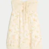 Stropløs babydoll-minikjole med flæser Stropløs babydoll-minikjole med flæser