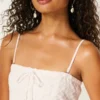 Stropløs babydoll-minikjole med kroget overdel Stropløs babydoll-minikjole med kroget overdel