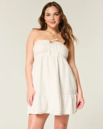 Stropløs broderet babydoll-kjole