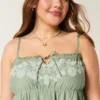 Stropløs broderet babydoll-kjole Stropløs broderet babydoll-kjole