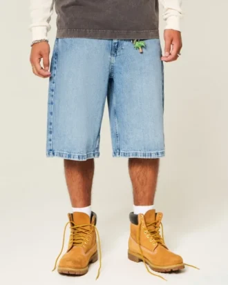 Superbaggy denimshorts med dødningehovedgrafik