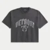 Tung baggy crop Detroit Graphic fodbold-T-shirt Tung baggy crop Detroit Graphic fodbold-T-shirt