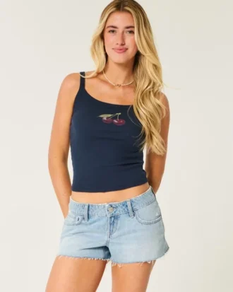 Ultra lavtaljede, rippede mini-denimshorts i medium vask