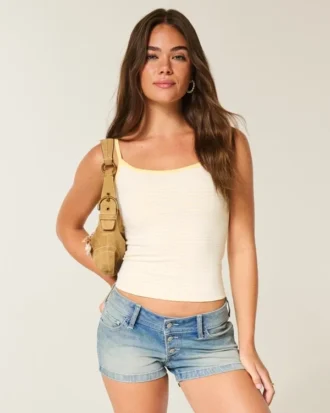 Ultra lavtaljede shorts i mediumvasket denim