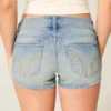 Ultra lavtaljede shorts i mediumvasket denim Ultra lavtaljede shorts i mediumvasket denim