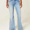 Ultra lavtaljede, slidte, lysvaskede jeans med pailletter Ultra lavtaljede, slidte, lysvaskede jeans med pailletter