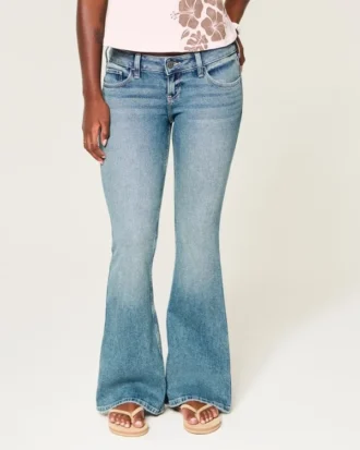 Ultra lavtaljet flare-jeans i medium vask Ultra lavtaljet flare-jeans i medium vask