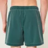 Volley-badeshorts til midt på låret Volley-badeshorts til midt på låret